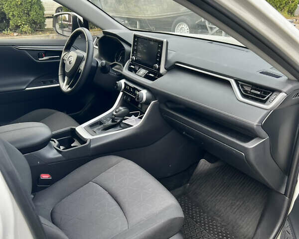 Белый Тойота РАВ 4, объемом двигателя 1.99 л и пробегом 24 тыс. км за 30500 $, фото 17 на Automoto.ua