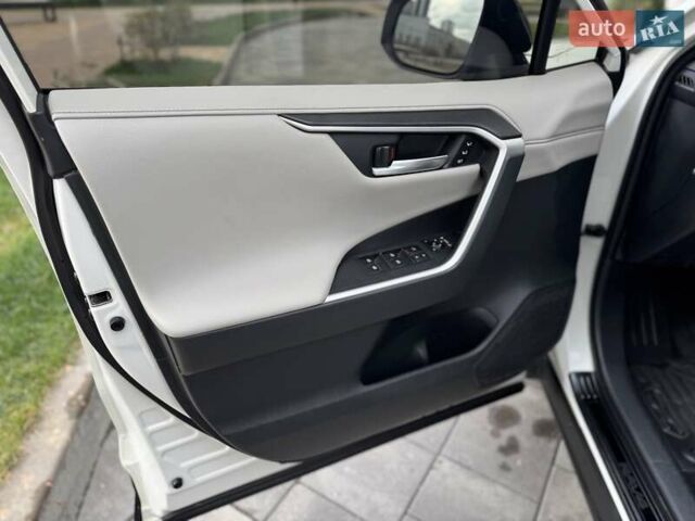 Белый Тойота РАВ 4, объемом двигателя 1.99 л и пробегом 99 тыс. км за 27500 $, фото 32 на Automoto.ua