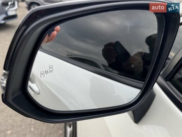 Білий Тойота РАВ 4, об'ємом двигуна 1.99 л та пробігом 99 тис. км за 28000 $, фото 9 на Automoto.ua