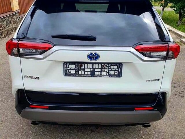 Белый Тойота РАВ 4, объемом двигателя 2.5 л и пробегом 70 тыс. км за 25000 $, фото 1 на Automoto.ua