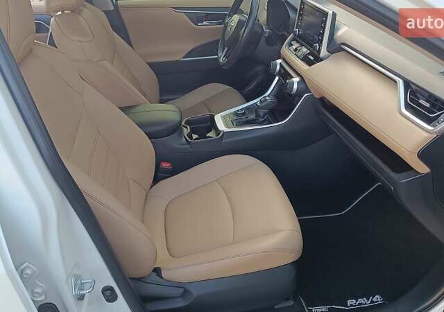 Білий Тойота РАВ 4, об'ємом двигуна 2.49 л та пробігом 125 тис. км за 34376 $, фото 5 на Automoto.ua