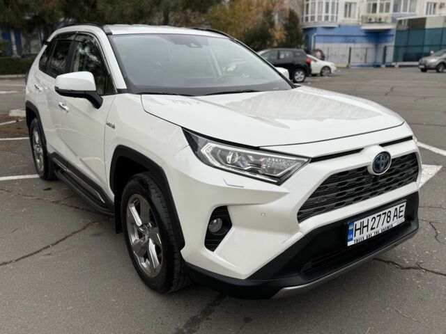 Белый Тойота РАВ 4, объемом двигателя 2.5 л и пробегом 98 тыс. км за 32999 $, фото 3 на Automoto.ua