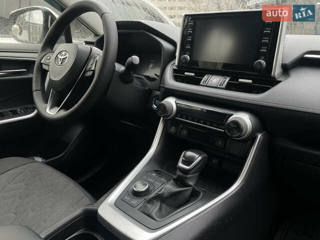 Белый Тойота РАВ 4, объемом двигателя 2 л и пробегом 215 тыс. км за 21000 $, фото 16 на Automoto.ua