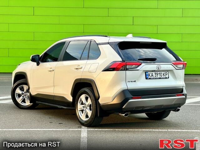 Білий Тойота РАВ 4, об'ємом двигуна 2 л та пробігом 93 тис. км за 26900 $, фото 1 на Automoto.ua