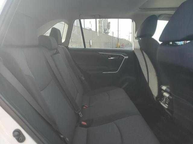 Білий Тойота РАВ 4, об'ємом двигуна 0 л та пробігом 45 тис. км за 8500 $, фото 9 на Automoto.ua