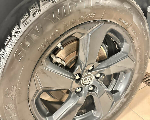 Тойота РАВ 4 2019 в Киеве на Automoto.ua Белый Тойота РАВ 4, объемом двигателя 2.49 л и пробегом 85 тыс. км за 41500 $, фото 34 на Automoto.ua