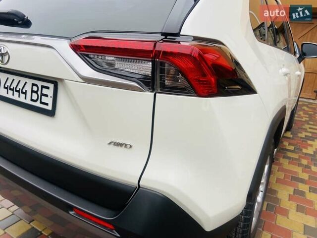 Белый Тойота РАВ 4, объемом двигателя 2 л и пробегом 41 тыс. км за 30700 $, фото 11 на Automoto.ua