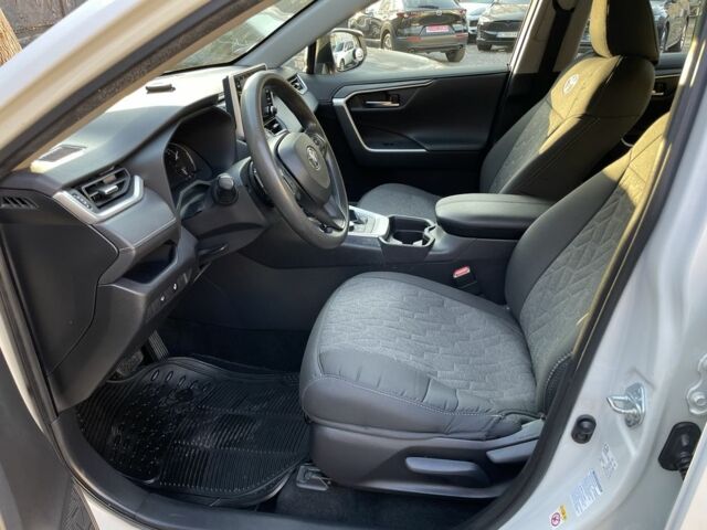 Белый Тойота РАВ 4, объемом двигателя 2 л и пробегом 215 тыс. км за 21000 $, фото 5 на Automoto.ua