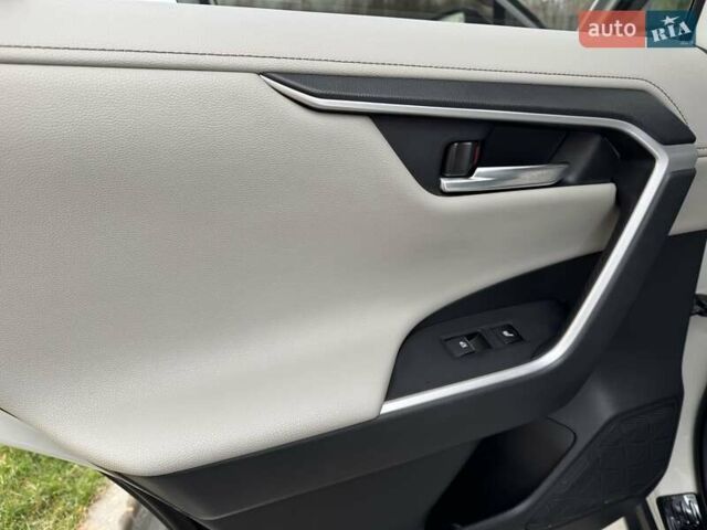 Белый Тойота РАВ 4, объемом двигателя 1.99 л и пробегом 99 тыс. км за 27500 $, фото 46 на Automoto.ua