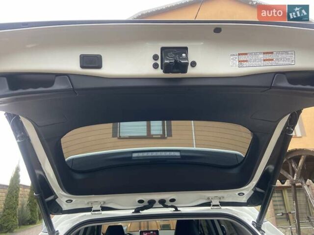 Белый Тойота РАВ 4, объемом двигателя 2 л и пробегом 41 тыс. км за 30700 $, фото 55 на Automoto.ua