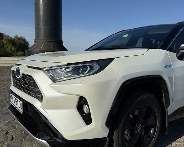 Білий Тойота РАВ 4, об'ємом двигуна 2.49 л та пробігом 160 тис. км за 28900 $, фото 4 на Automoto.ua