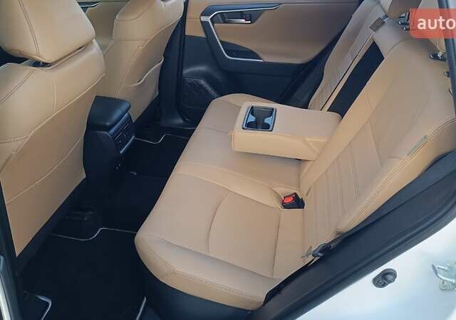 Білий Тойота РАВ 4, об'ємом двигуна 2.49 л та пробігом 125 тис. км за 34376 $, фото 11 на Automoto.ua