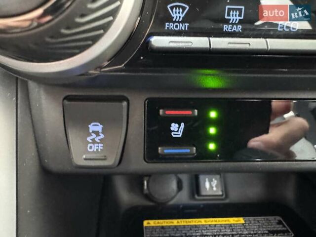 Белый Тойота РАВ 4, объемом двигателя 1.99 л и пробегом 99 тыс. км за 27500 $, фото 63 на Automoto.ua