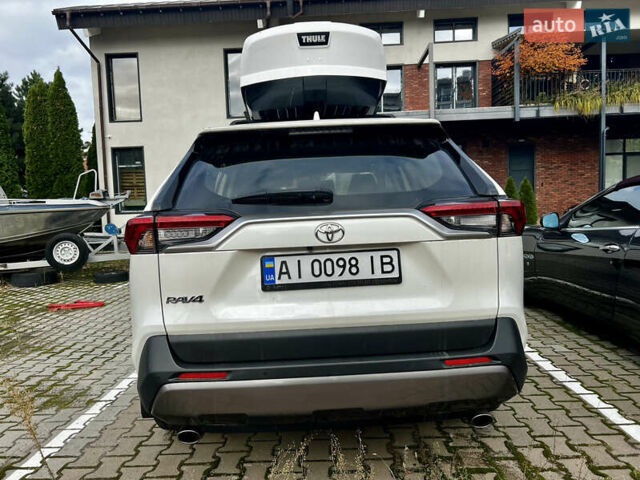 Белый Тойота РАВ 4, объемом двигателя 1.99 л и пробегом 24 тыс. км за 30500 $, фото 3 на Automoto.ua