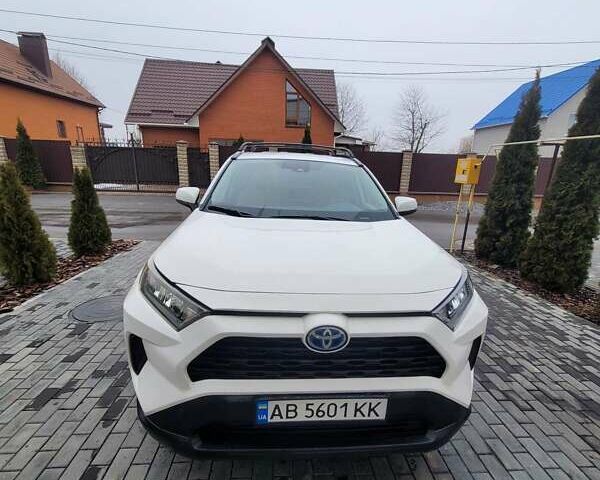 Білий Тойота РАВ 4, об'ємом двигуна 2.49 л та пробігом 55 тис. км за 27000 $, фото 2 на Automoto.ua