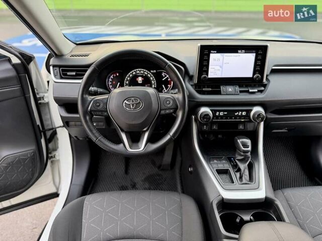 Білий Тойота РАВ 4, об'ємом двигуна 1.99 л та пробігом 93 тис. км за 25900 $, фото 47 на Automoto.ua