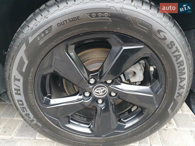 Белый Тойота РАВ 4, объемом двигателя 2.5 л и пробегом 150 тыс. км за 33000 $, фото 6 на Automoto.ua