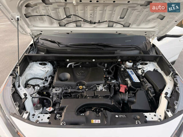 Білий Тойота РАВ 4, об'ємом двигуна 2.49 л та пробігом 52 тис. км за 24500 $, фото 9 на Automoto.ua