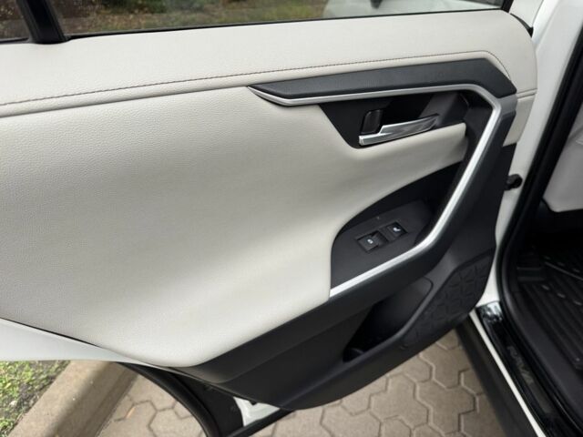 Белый Тойота РАВ 4, объемом двигателя 2 л и пробегом 99 тыс. км за 26500 $, фото 21 на Automoto.ua