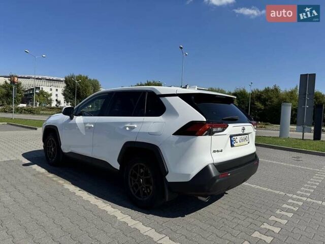 Белый Тойота РАВ 4, объемом двигателя 2 л и пробегом 116 тыс. км за 22000 $, фото 3 на Automoto.ua