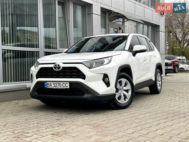 Белый Тойота РАВ 4, объемом двигателя 1.99 л и пробегом 58 тыс. км за 26500 $, фото 1 на Automoto.ua