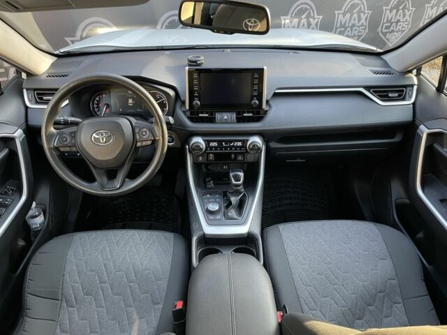 Белый Тойота РАВ 4, объемом двигателя 2 л и пробегом 215 тыс. км за 21000 $, фото 7 на Automoto.ua