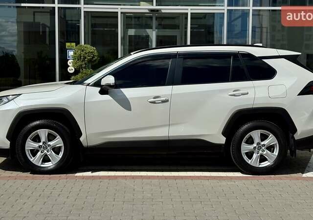 Белый Тойота РАВ 4, объемом двигателя 1.99 л и пробегом 151 тыс. км за 23512 $, фото 3 на Automoto.ua