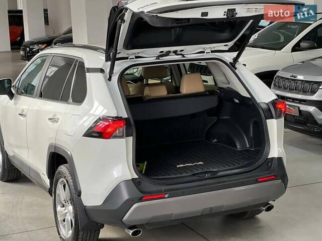 Білий Тойота РАВ 4, об'ємом двигуна 2.49 л та пробігом 85 тис. км за 31000 $, фото 9 на Automoto.ua