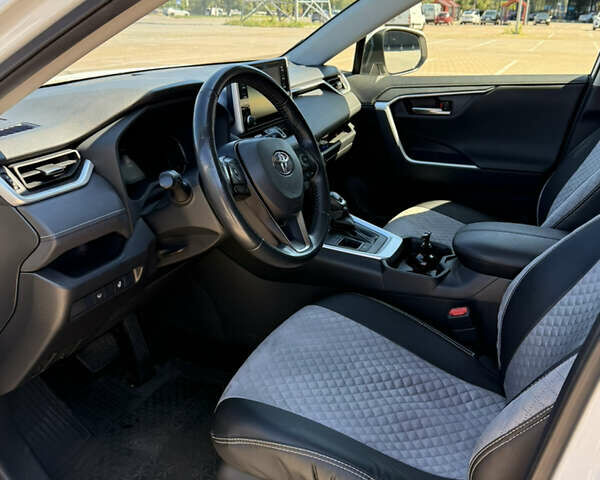 Белый Тойота РАВ 4, объемом двигателя 2.49 л и пробегом 91 тыс. км за 31500 $, фото 10 на Automoto.ua