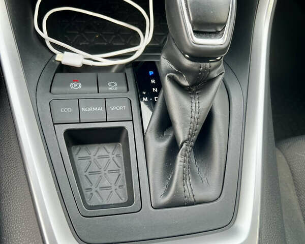 Белый Тойота РАВ 4, объемом двигателя 1.99 л и пробегом 24 тыс. км за 30500 $, фото 13 на Automoto.ua