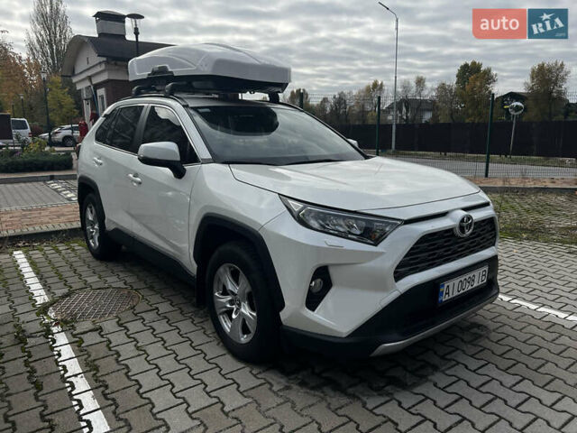 Белый Тойота РАВ 4, объемом двигателя 1.99 л и пробегом 24 тыс. км за 30500 $, фото 2 на Automoto.ua