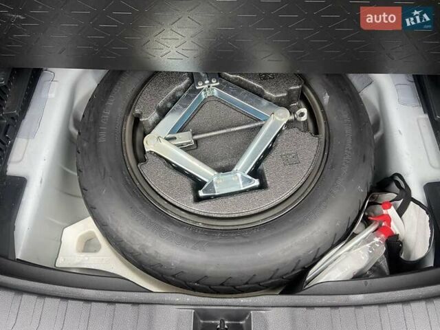 Белый Тойота РАВ 4, объемом двигателя 2 л и пробегом 41 тыс. км за 30700 $, фото 56 на Automoto.ua