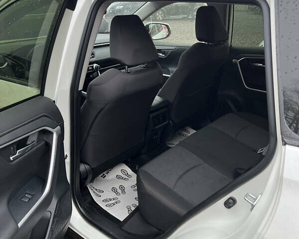 Белый Тойота РАВ 4, объемом двигателя 1.99 л и пробегом 88 тыс. км за 27000 $, фото 15 на Automoto.ua