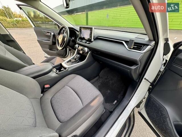 Белый Тойота РАВ 4, объемом двигателя 1.99 л и пробегом 93 тыс. км за 26900 $, фото 41 на Automoto.ua