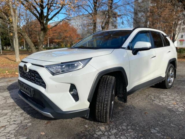 Белый Тойота РАВ 4, объемом двигателя 2 л и пробегом 101 тыс. км за 27600 $, фото 2 на Automoto.ua