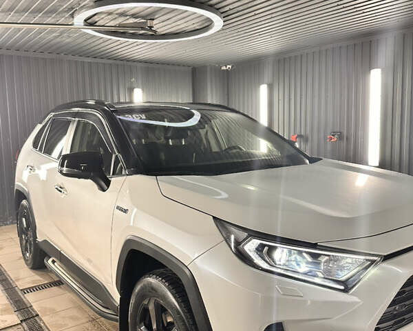 Тойота РАВ 4 2019 в Киеве на Automoto.ua Белый Тойота РАВ 4, объемом двигателя 2.49 л и пробегом 85 тыс. км за 41500 $, фото 14 на Automoto.ua