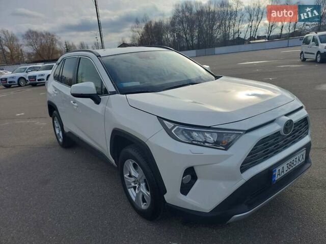 Белый Тойота РАВ 4, объемом двигателя 1.99 л и пробегом 171 тыс. км за 26799 $, фото 3 на Automoto.ua