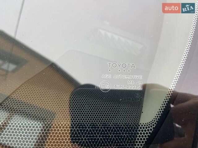 Белый Тойота РАВ 4, объемом двигателя 2 л и пробегом 41 тыс. км за 30700 $, фото 31 на Automoto.ua