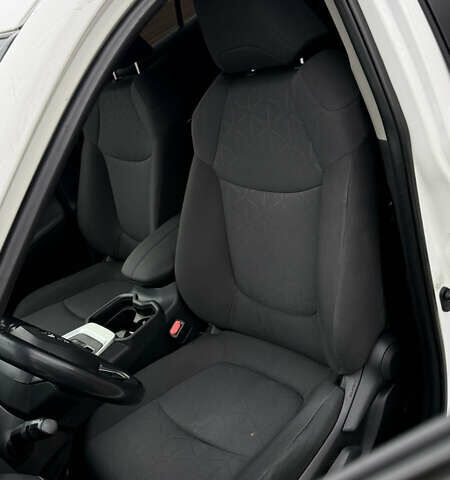 Білий Тойота РАВ 4, об'ємом двигуна 1.99 л та пробігом 140 тис. км за 23300 $, фото 5 на Automoto.ua