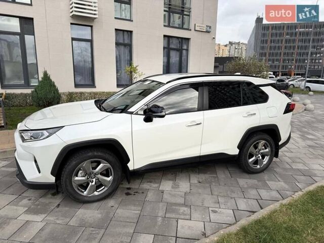 Белый Тойота РАВ 4, объемом двигателя 1.99 л и пробегом 99 тыс. км за 27500 $, фото 3 на Automoto.ua