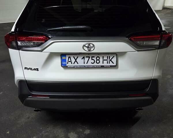 Белый Тойота РАВ 4, объемом двигателя 2 л и пробегом 66 тыс. км за 26000 $, фото 6 на Automoto.ua