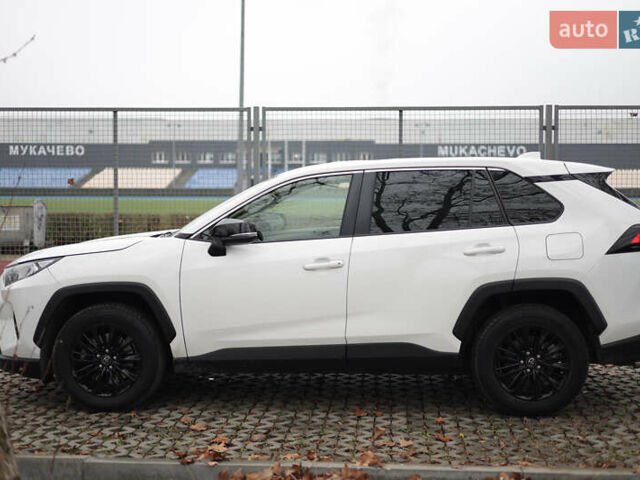 Білий Тойота РАВ 4, об'ємом двигуна 1.99 л та пробігом 140 тис. км за 23300 $, фото 1 на Automoto.ua