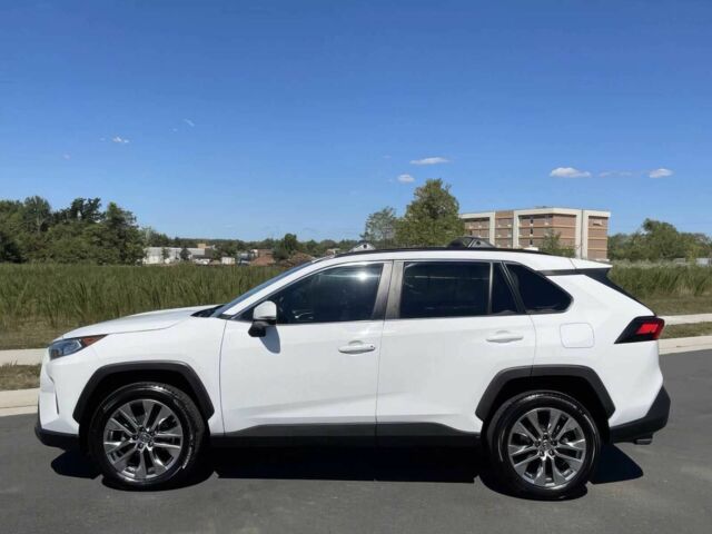 Білий Тойота РАВ 4, об'ємом двигуна 2.5 л та пробігом 36 тис. км за 14000 $, фото 3 на Automoto.ua