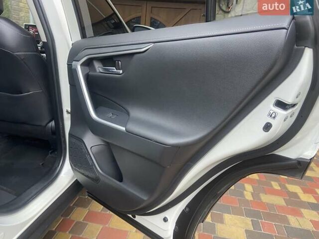 Белый Тойота РАВ 4, объемом двигателя 2 л и пробегом 41 тыс. км за 30700 $, фото 46 на Automoto.ua