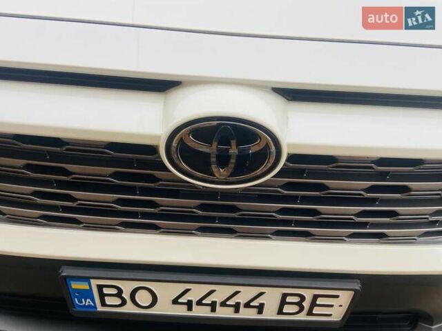 Белый Тойота РАВ 4, объемом двигателя 2 л и пробегом 41 тыс. км за 30700 $, фото 8 на Automoto.ua