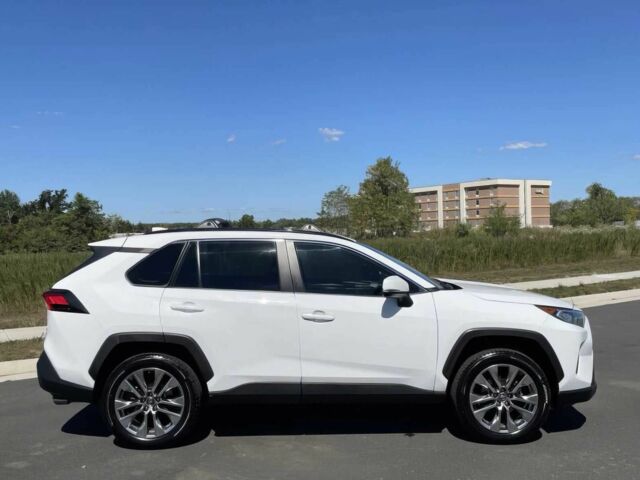 Білий Тойота РАВ 4, об'ємом двигуна 2.5 л та пробігом 36 тис. км за 14000 $, фото 7 на Automoto.ua