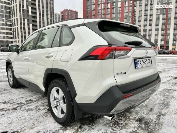 Белый Тойота РАВ 4, объемом двигателя 2 л и пробегом 18 тыс. км за 31500 $, фото 5 на Automoto.ua