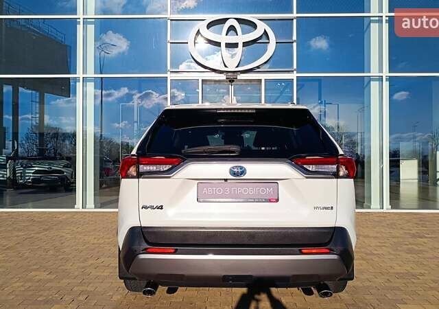 Білий Тойота РАВ 4, об'ємом двигуна 2.49 л та пробігом 125 тис. км за 34376 $, фото 3 на Automoto.ua