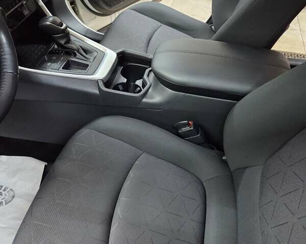 Белый Тойота РАВ 4, объемом двигателя 2 л и пробегом 66 тыс. км за 26000 $, фото 9 на Automoto.ua