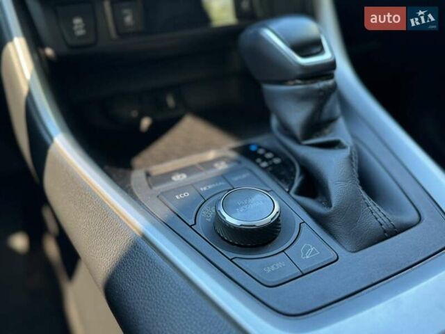 Белый Тойота РАВ 4, объемом двигателя 2 л и пробегом 92 тыс. км за 29700 $, фото 4 на Automoto.ua